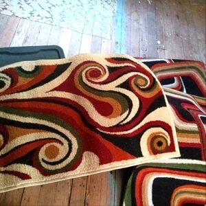 Tri color rug with door mat